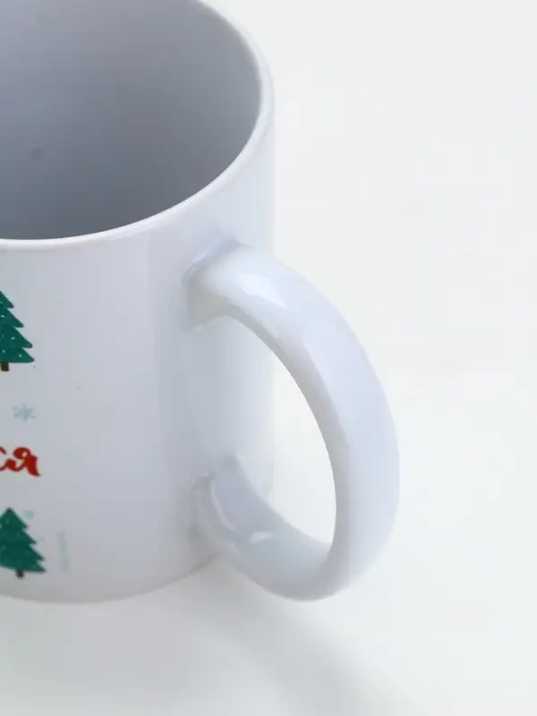 Кружка керамическая новогодняя «Сказка постучится в дом», 320 мл