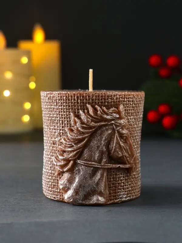 Свеча новогодняя Свеча новогодняя "Лошадь Бохо" 70х75 мм, ЛАК, коричневый