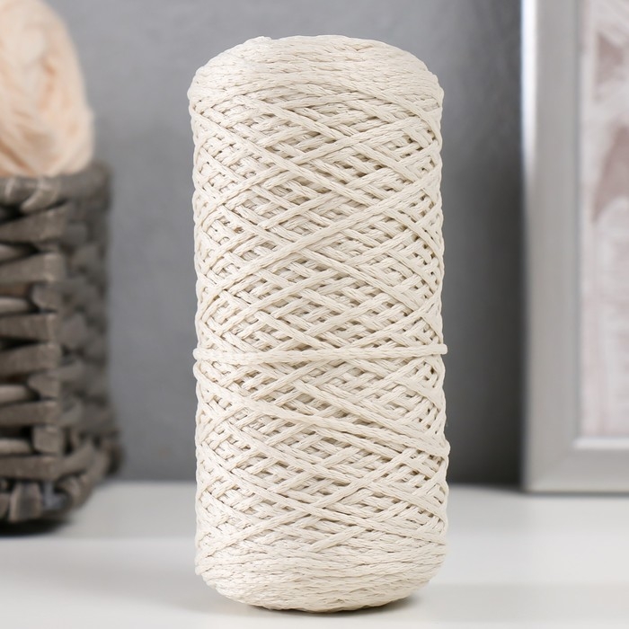 Шнур для вязания 100% полиэфир 1мм 200м/75±10гр (02-молочный) Шнур для вязания 100% полиэфир 1мм 200м/75±10гр (02-молочный)