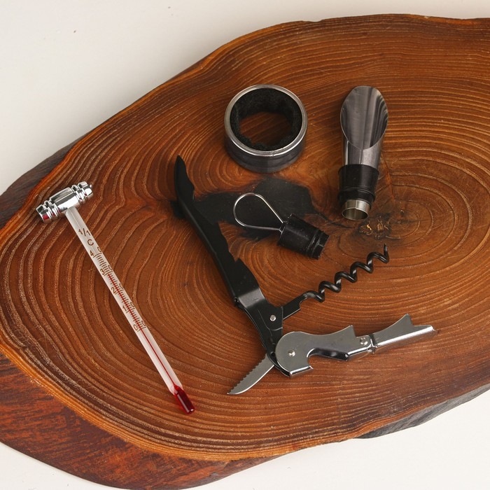 Подарочный винный набор: штопор для вина, аэратор, каплеуловитель, термометр «Мама отдыхает» Подарочный винный набор: штопор для вина, аэратор, каплеуловитель, термометр «Мама отдыхает»