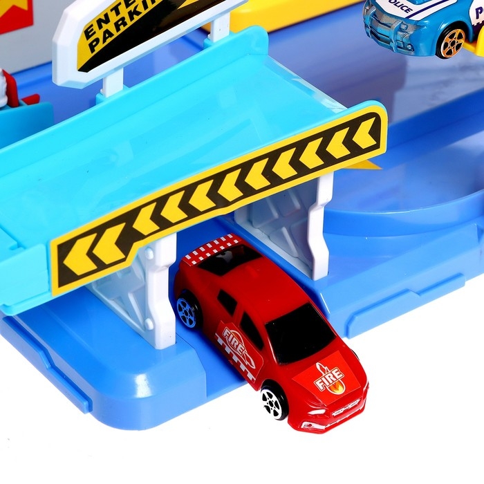 Парковка &laquo;Город&raquo; с 6 машинками и лифтом, свет и звук