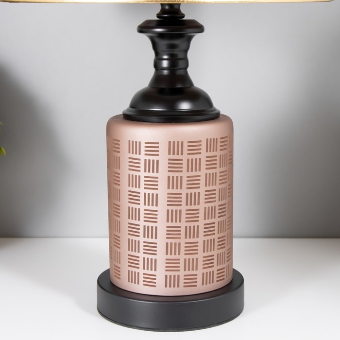 Настольная лампа Берта E27 40Вт черный 25х25х42,5 см RISALUX Настольная лампа Берта E27 40Вт черный 25х25х42,5 см RISALUX