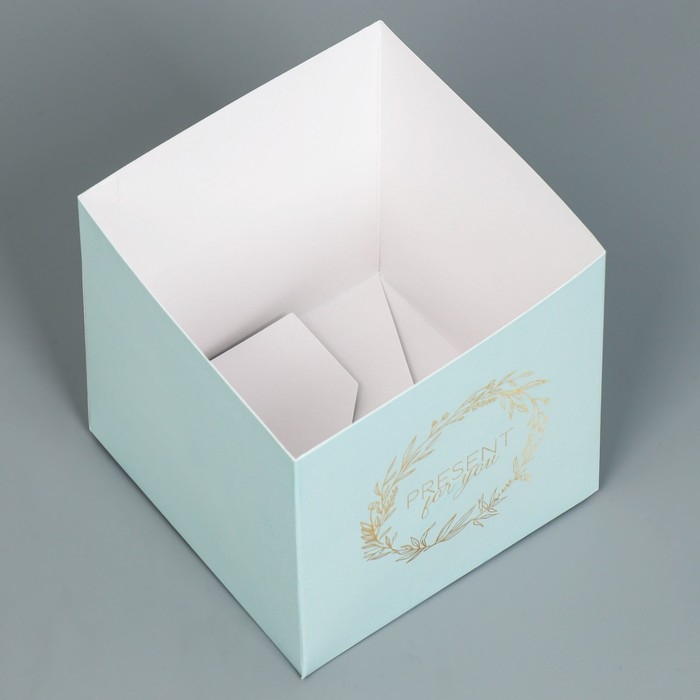 Коробка подарочная для цветов с PVC крышкой, упаковка, «Present», 12 х 12 х 12 см Коробка подарочная для цветов с PVC крышкой, упаковка, «Present», 12 х 12 х 12 см