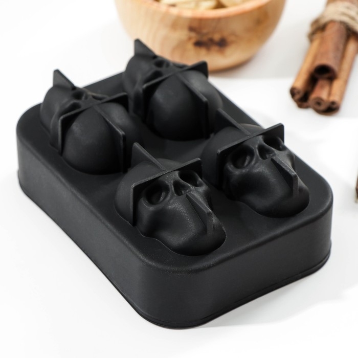 Форма для льда «Череп», силикон, 11×8×4,5 см, 4 ячейки (4,4×2,7 см), цвет чёрный Форма для льда «Череп», силикон, 11×8×4,5 см, 4 ячейки (4,4×2,7 см), цвет чёрный