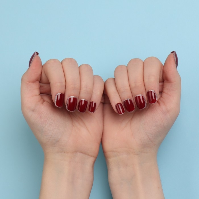 Накладные ногти «Wine», 12 шт, с клеевыми пластинами, форма мягкий квадрат, цвет бордовый/серебристый Накладные ногти «Wine», 12 шт, с клеевыми пластинами, форма мягкий квадрат, цвет бордовый/серебристый