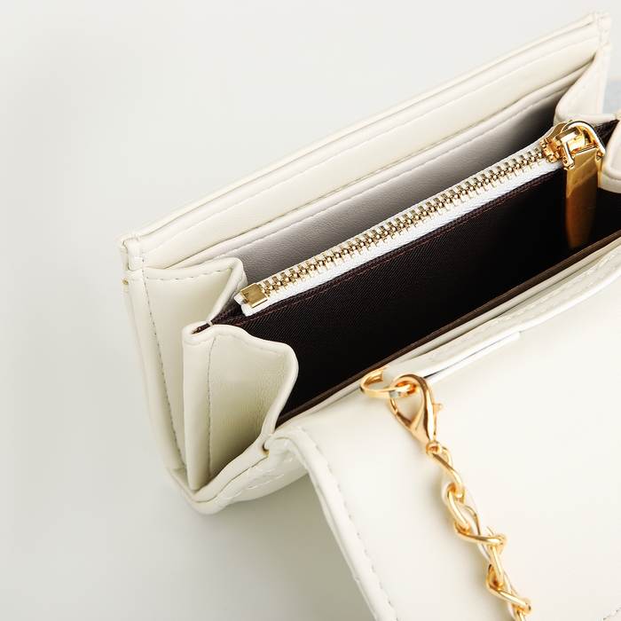 Сумка женская, мессенджер на магните, цвет белый Сумка женская, мессенджер на магните, цвет белый