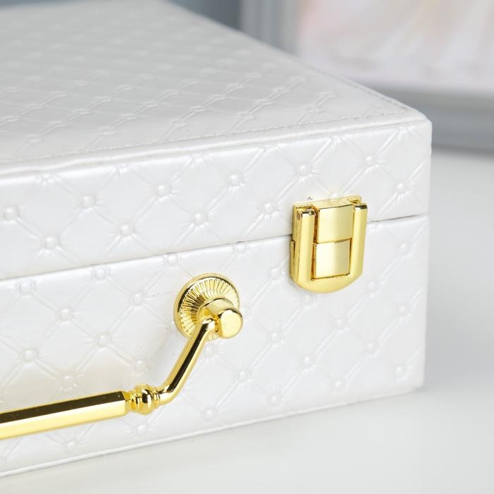 Шкатулка кожзам для украшений  Шкатулка кожзам для украшений "Стёганная" белоснежная 8,5х23,5х19 см