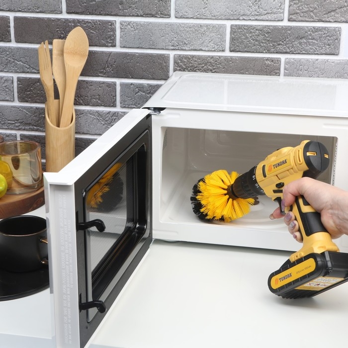 Насадка щетка на шуруповерт ТУНДРА, d=85 мм, высота 125 мм, шестигранный хвостовик Насадка щетка на шуруповерт ТУНДРА, d=85 мм, высота 125 мм, шестигранный хвостовик