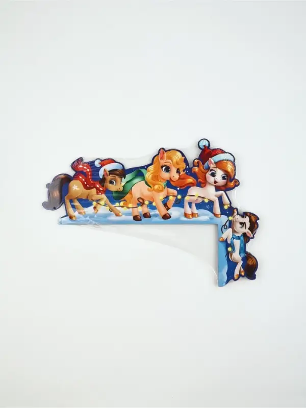 Декор на раму двери «Лошадки» Декор на раму двери «Лошадки»