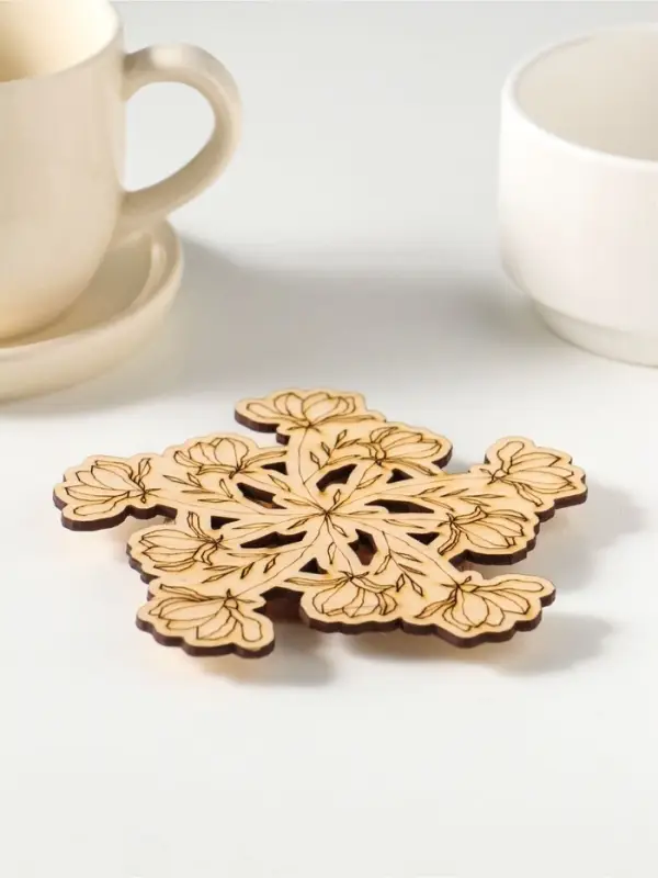 Подставка под горячее &laquo;Цветы&raquo;, вид 1, 11см, можжевельник, фанера