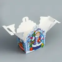 Подарочная коробка новогодняя &laquo;Ледяной домик&raquo; 19.3 (233) &times; 18&times;13 см