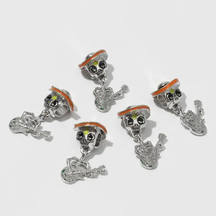 Шарм «Тайна» скелет, цвет оранжево-жёлтый в чернёном серебре
