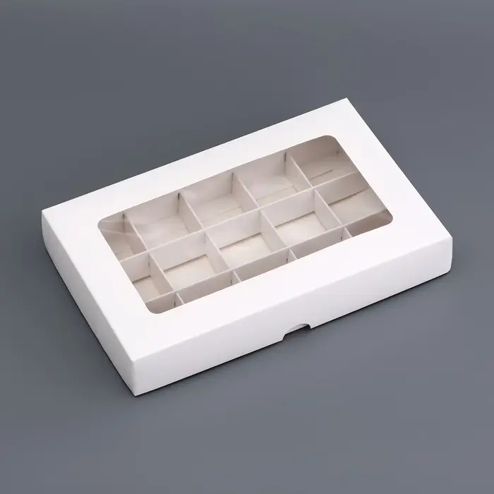Коробка для 15 конфет, белая, 13.7&times;22&times;3.5 см