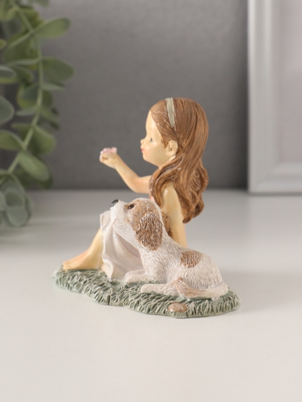 Сувенир полистоун Сувенир полистоун "Малышка в розовом платье с собачкой на лужайке" 10х6,5х8,5 см