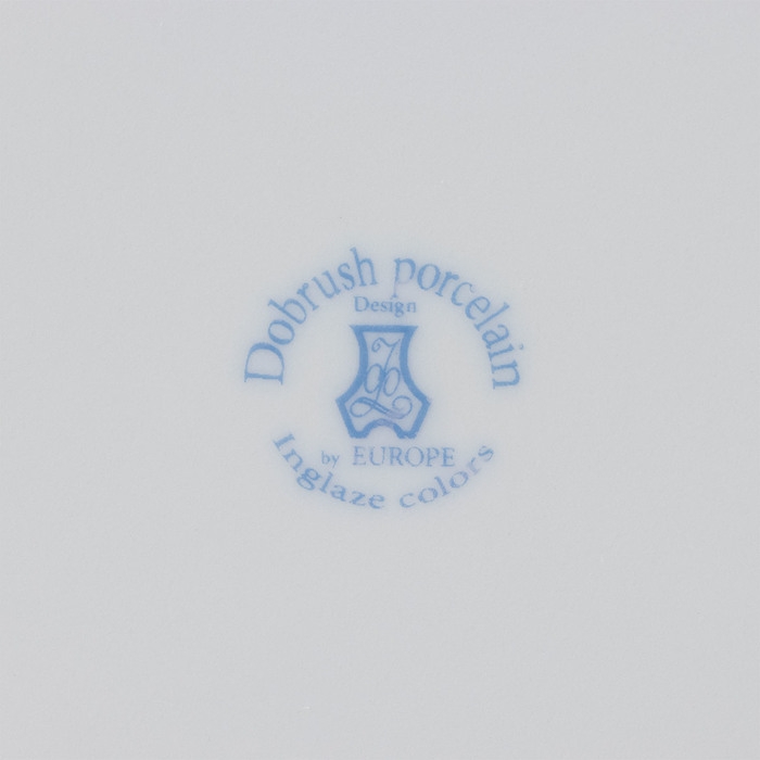 Тарелка фарфоровая «Зимний лес», d=20 см, цвет белый Тарелка фарфоровая «Зимний лес», d=20 см, цвет белый