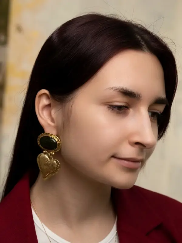 Серьги &laquo;Винтаж. Овал с сердцем&raquo;, зелёные в золоте