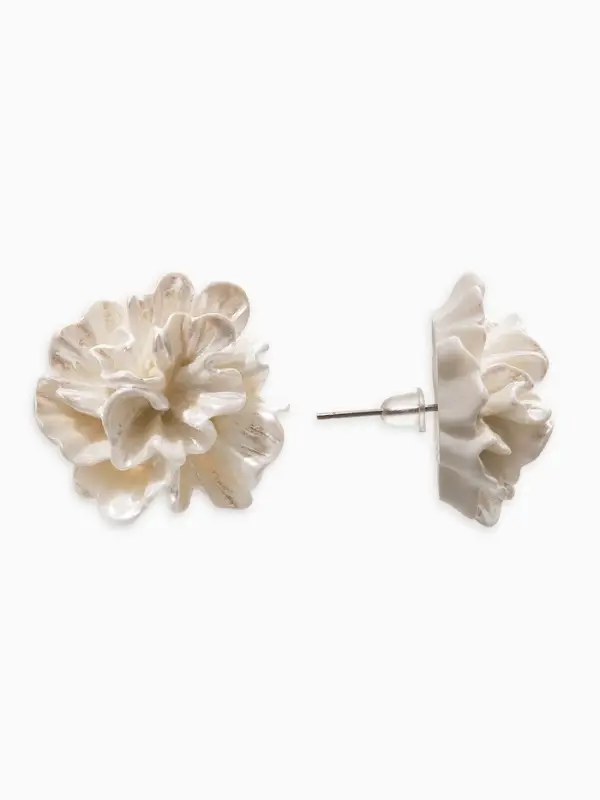 Серьги &laquo;Цветок бархатец&raquo;, цвет белый перламутр