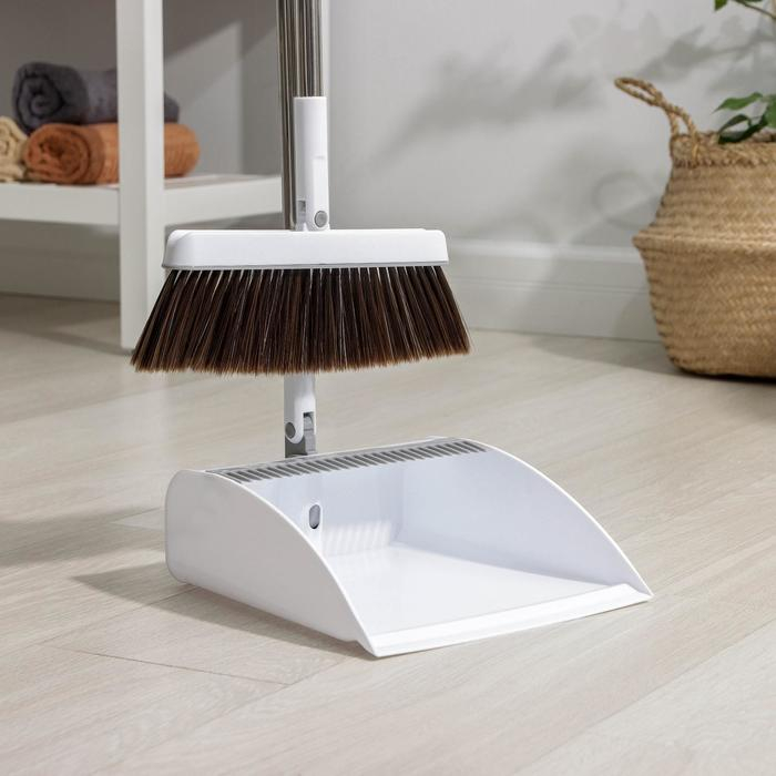 Щётка для пола Raccoon: совок 26×25 см, ручка из нержавеющей стали 97 см, щётка 26 см Щётка для пола Raccoon: совок 26×25 см, ручка из нержавеющей стали 97 см, щётка 26 см