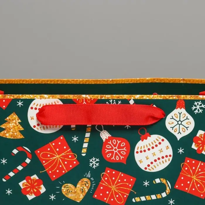 Пакет подарочный новогодний ламинированный «Счастья в Новом году», MS 23 х 18 х 10 см