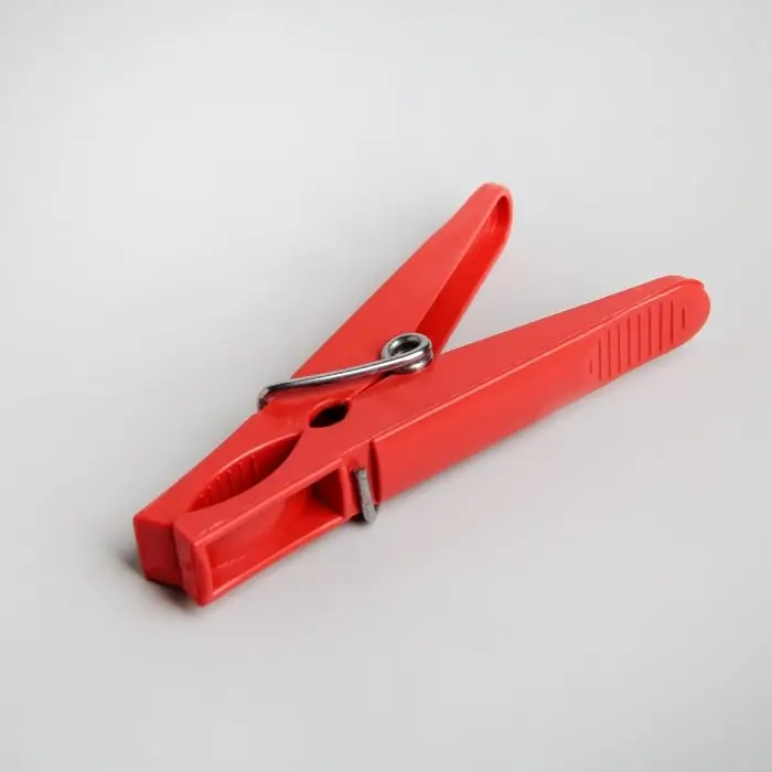 Прищепки бельевые «Пингвин», 8 см, 24 шт, цвет МИКС Прищепки бельевые «Пингвин», 8 см, 24 шт, цвет МИКС