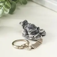 Брелок "Лягушка на листе маленькая" 2 см Брелок "Лягушка на листе маленькая" 2 см