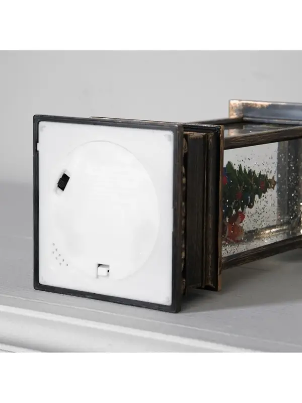 Светодиодная фигура &laquo;Ребёнок у ёлки&raquo; 10&times;27&times;10 см, пластик, от батареек ААх3, свечение тёплое белое