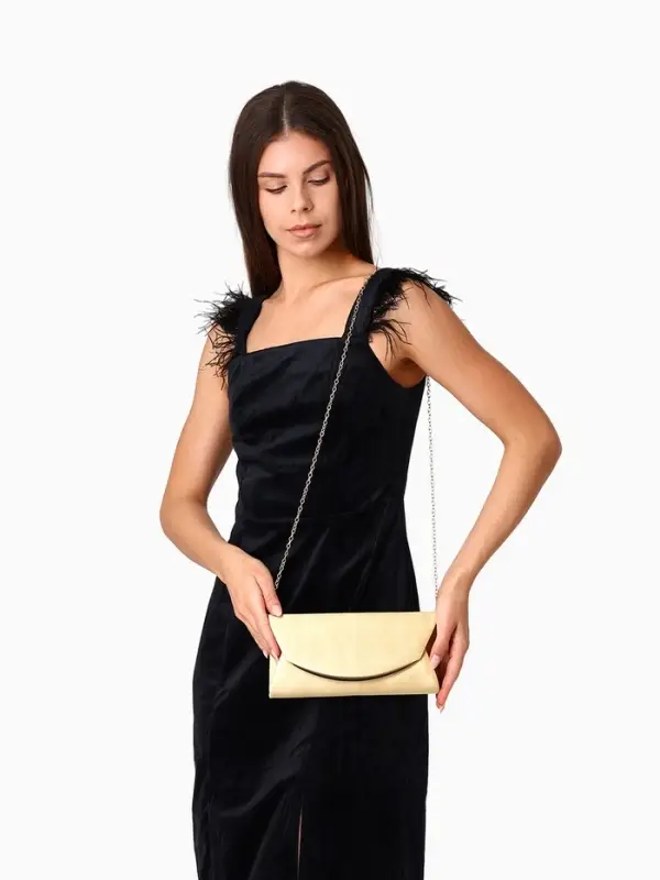 Сумка-клатч женская вечерняя на магните, на золотистой цепочке, однотонная, бежевая