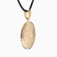 Кулон для фото на шнурке &laquo;Овал с цветами&raquo;, цвет золото на чёрном шнурке, 45 см