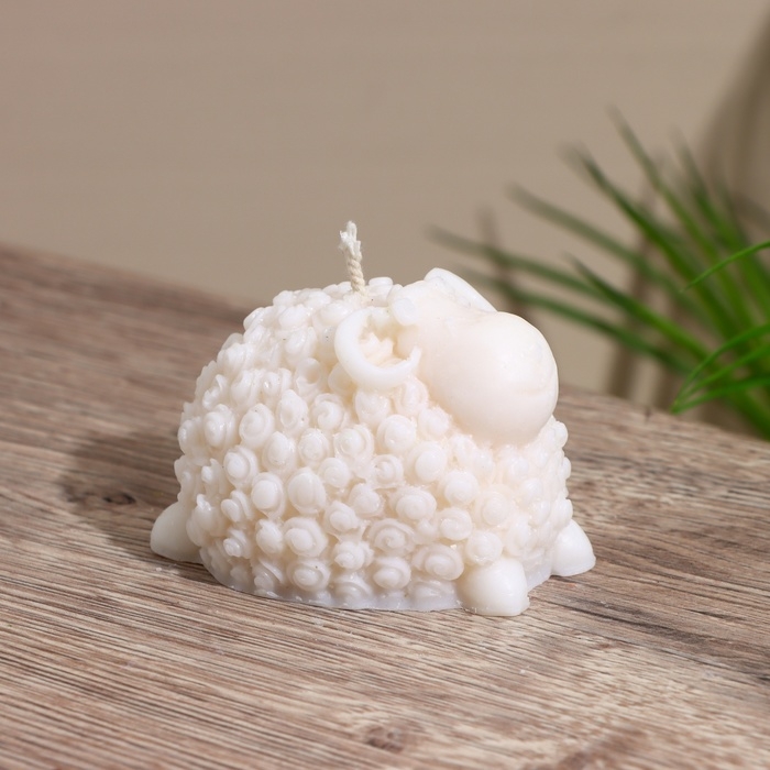 Свеча  Свеча "Барашек" 4х4,5х6 см, соевый воск