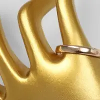 Подставка для украшений QF &laquo;Рука&raquo;, 9.5&times;7&times;24, цвет золото