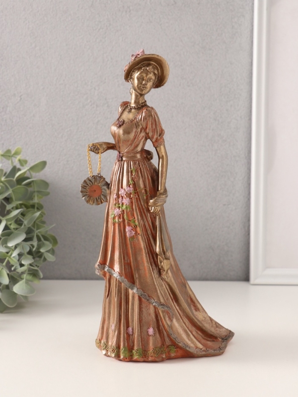 Сувенир полистоун  Сувенир полистоун "Дама в платье со шлейфом, с сумочкой, в шляпке" 14х11х26 см