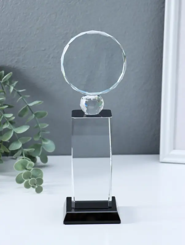 Стела наградная стекло "Медаль" медаль d=8 см площадка 5,5х11,8 см 7х8х24 см