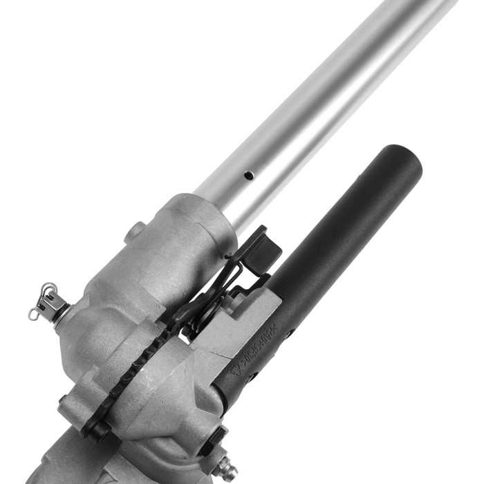 Насадка на триммер ТУНДРА, кусторез, 440 мм, посадочное место 26 мм, шкив 9 зубьев Насадка на триммер ТУНДРА, кусторез, 440 мм, посадочное место 26 мм, шкив 9 зубьев