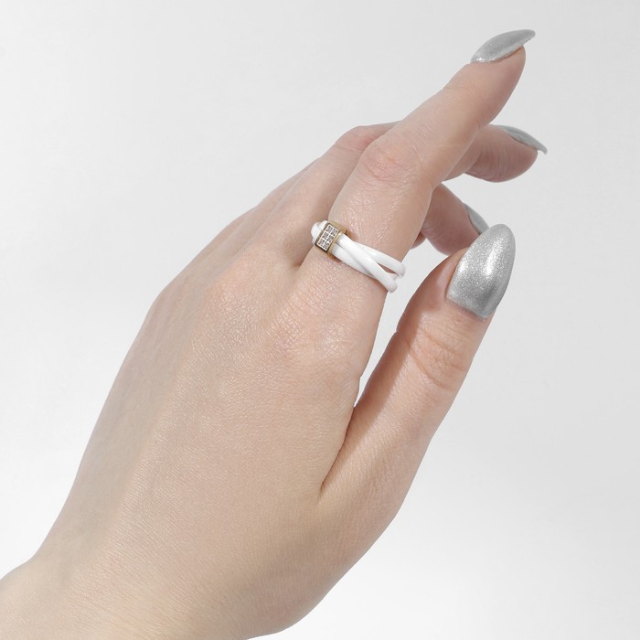 Кольцо керамика «Три нити», цвет белый в золоте, 18 размер