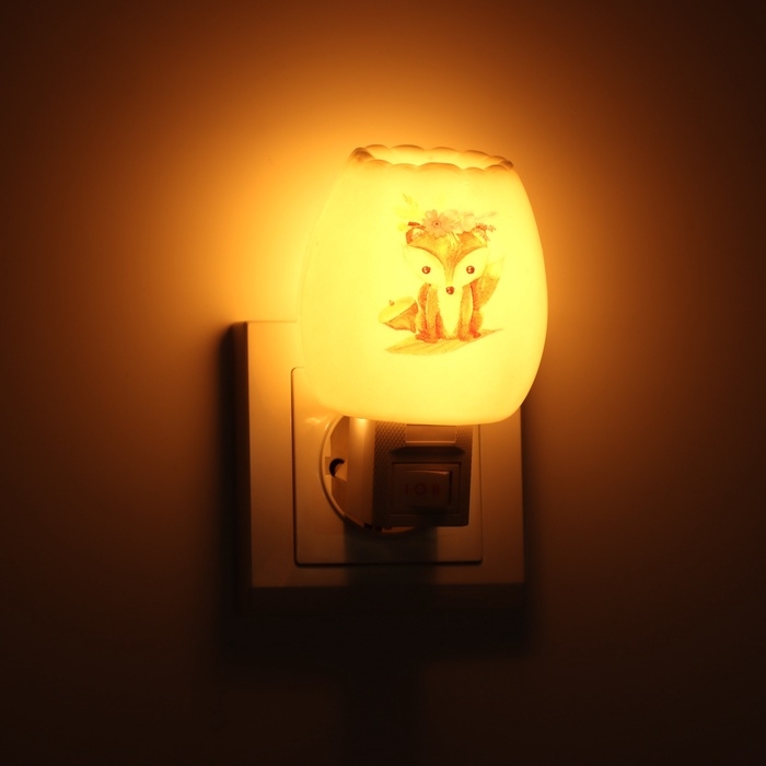 Светильник Светильник "Лисичка" 1х7Вт Е11 белый 6х7х12см