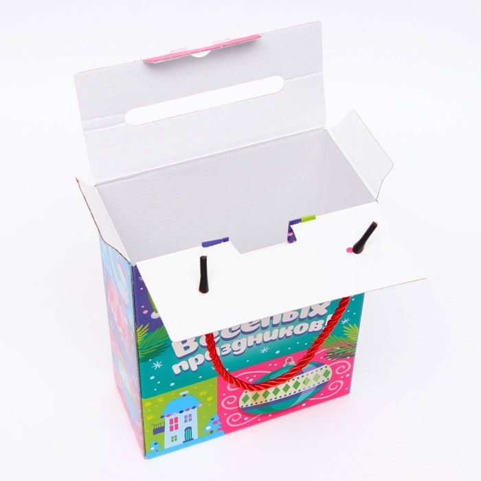 Новый год. Подарочная коробка новогодняя Ёлка-Пати 16,5 х 7,5 х 21 см. Новый год. Подарочная коробка новогодняя Ёлка-Пати 16,5 х 7,5 х 21 см.