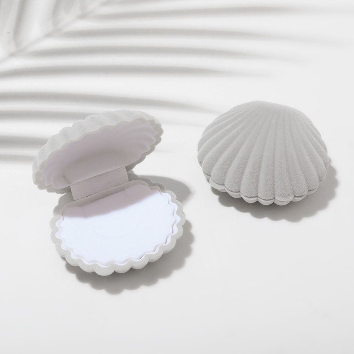 Футляр бархатный под кольцо «Ракушка», 6×5,5, цвет серый, вставка белая Футляр бархатный под кольцо «Ракушка», 6×5,5, цвет серый, вставка белая