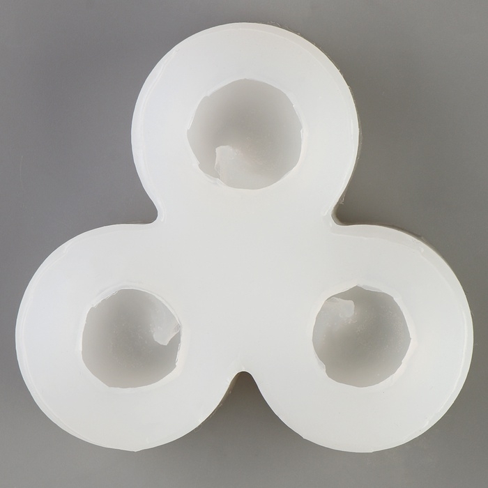 Молд силиконовый «Пельмени», 8 × 8 × 2,4 см Молд силиконовый «Пельмени», 8 × 8 × 2,4 см