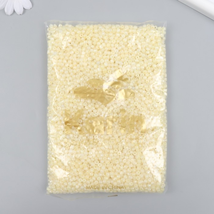 Бисер стекло 6/0  Бисер стекло 6/0 "Бледно-жёлтый" перламутр 450 гр