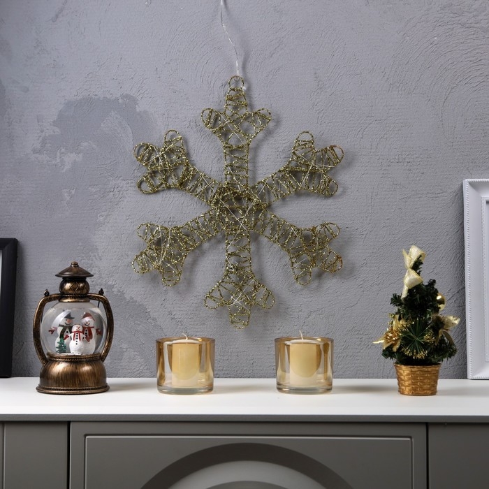 Светодиодная фигура «Снежинка» 40 см, металл, батарейки ААх3 (не в комплекте), свечение тёплое белое Светодиодная фигура «Снежинка» 40 см, металл, батарейки ААх3 (не в комплекте), свечение тёплое белое