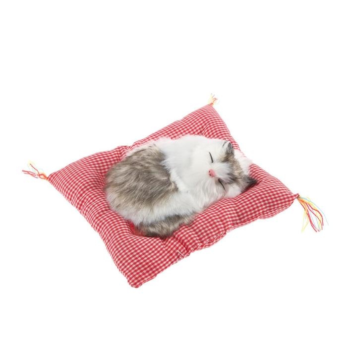 Игрушка на панель авто, кошка на подушке, бело-серый окрас Игрушка на панель авто, кошка на подушке, бело-серый окрас