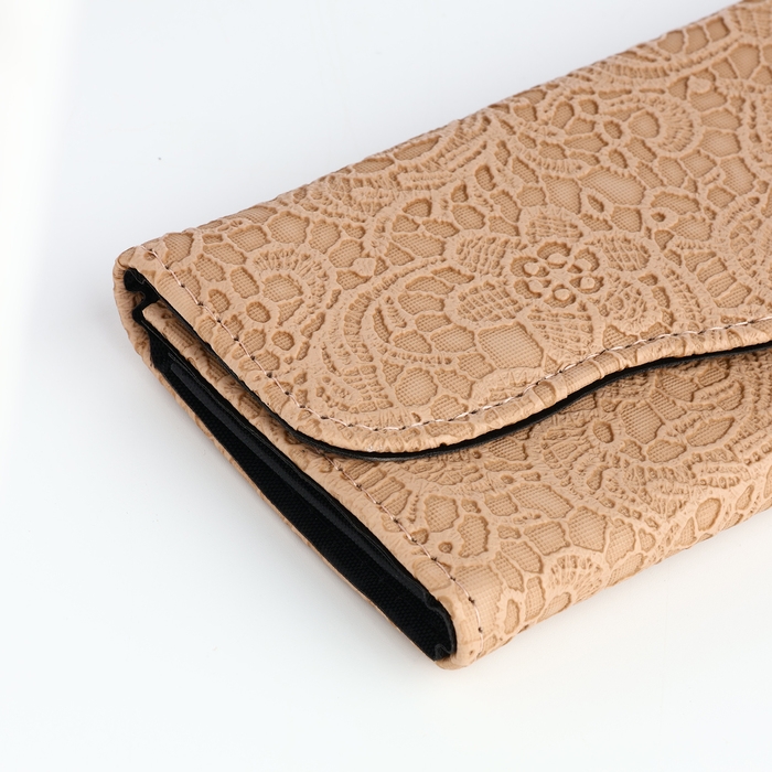 Кошелёк женский на магните, цвет бежевый