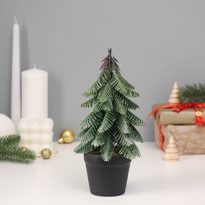 Искусственная ёлка настольная &laquo;Зимнее волшебство. Заснеженная с блёстками&raquo; в горшочке, 22 см