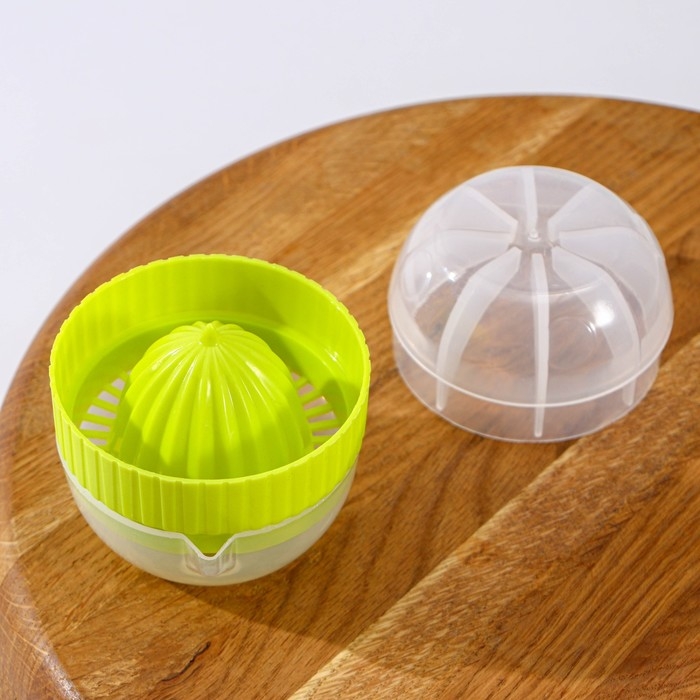 Соковыжималка для цитрусовых с лотком и крышкой Доляна, d=7,5 см, 7×7×8 см, цвет МИКС Соковыжималка для цитрусовых с лотком и крышкой Доляна, d=7,5 см, 7×7×8 см, цвет МИКС