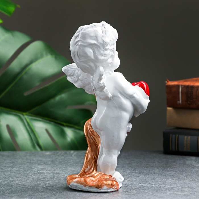 Фигура  Фигура "Ангел с сердцем в руках" 18х10см