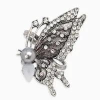 Кольцо для платка "Бабочка профиль", цвет белый в чернёном серебре Кольцо для платка "Бабочка профиль", цвет белый в чернёном серебре