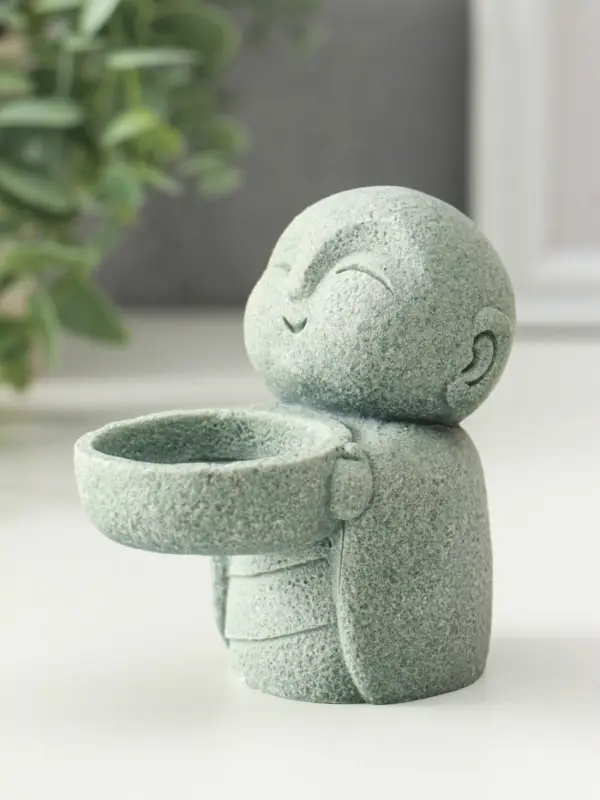 Подсвечник на 1 свечу песчаник &laquo;Маленький монах&raquo;, d=4 см, 6&times;9&times;8.5 см