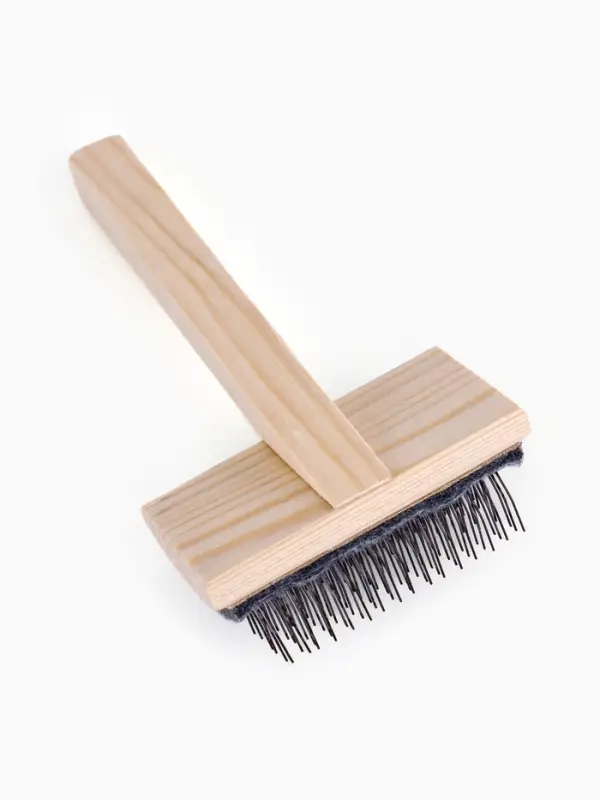 Щетка-пуходёрка деревянная ZOONIK «Кавказец» полукруглая, 100×55 см Щетка-пуходёрка деревянная ZOONIK «Кавказец» полукруглая, 100×55 см