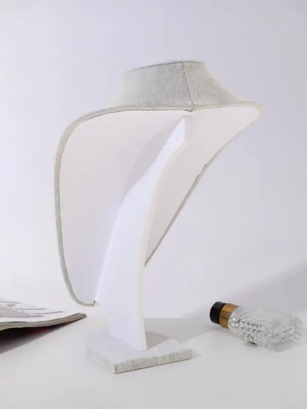 Бюст для украшений QF, 23&times;17&times;35 см, h=35 см, серый