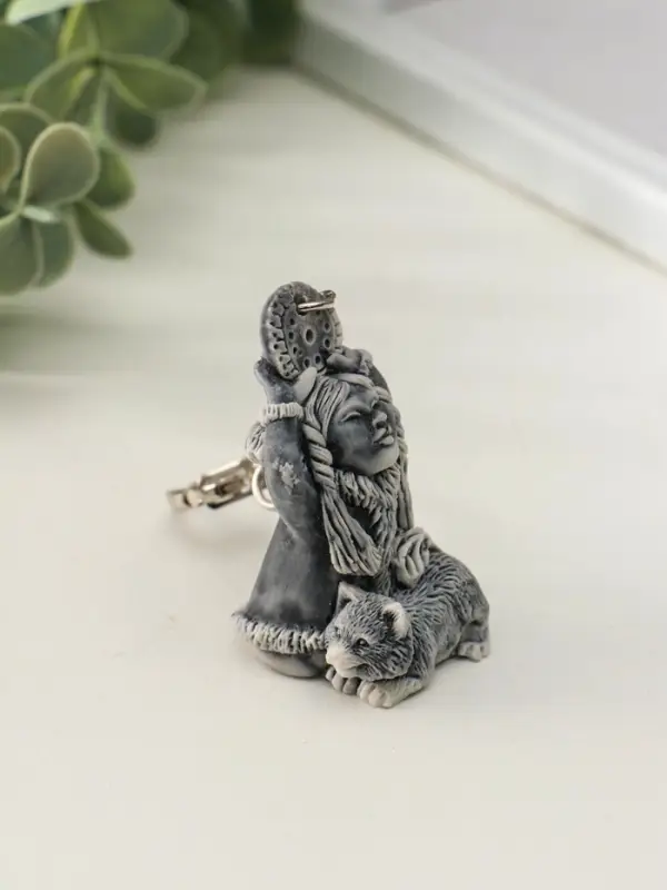 Брелок Брелок "Девочка со щенком и бубном маленькая" 4,8 см